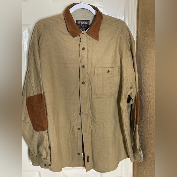 Woolrich Other - Vintage Woolrich Men's Button Down Wool Shirt Brown XL Elbow Patches‌